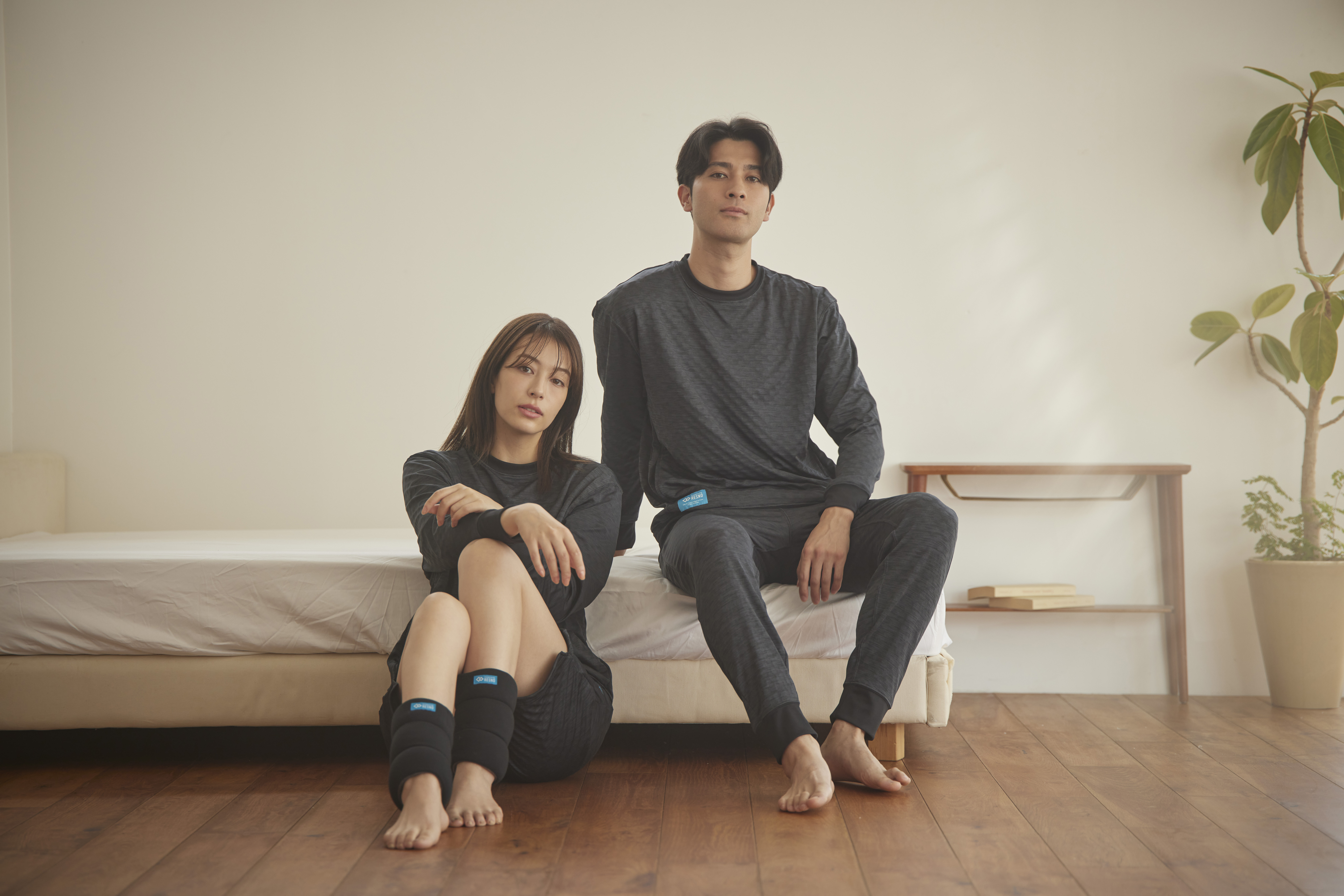 https://hakata.hands.net/item/resno_legwarmer_model_image_08.jpg